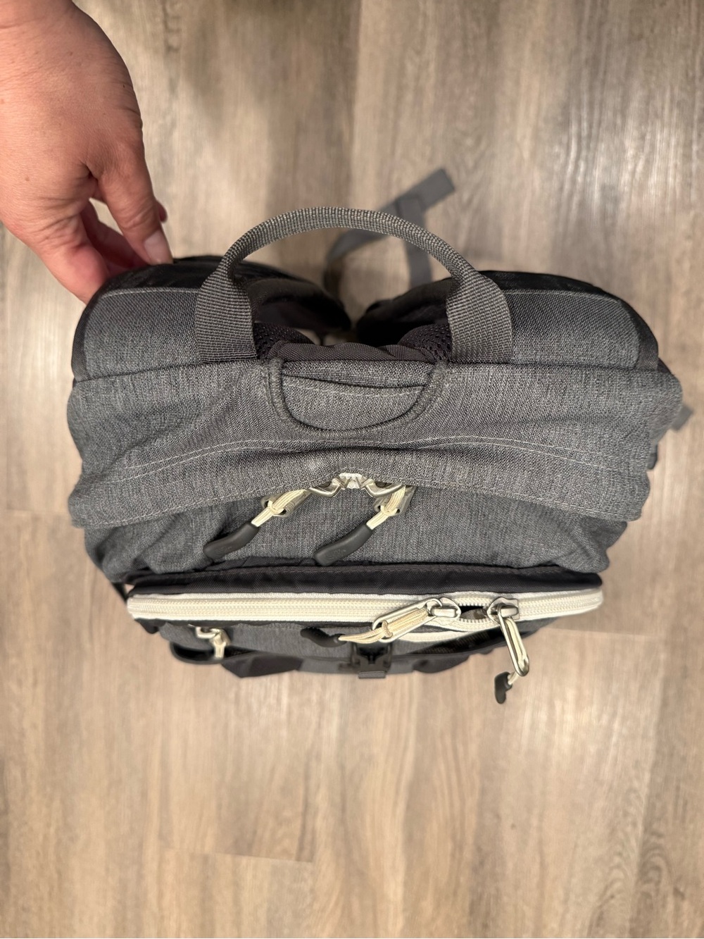 The North Face Gray Recon Backpack - Picture 5 of 7